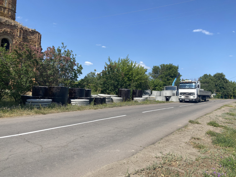В селе Поповка продолжается ремонт водопровода. В селе Поповка продолжается ремонт водопровода.